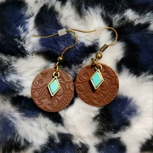 Leather and turquoise earrings